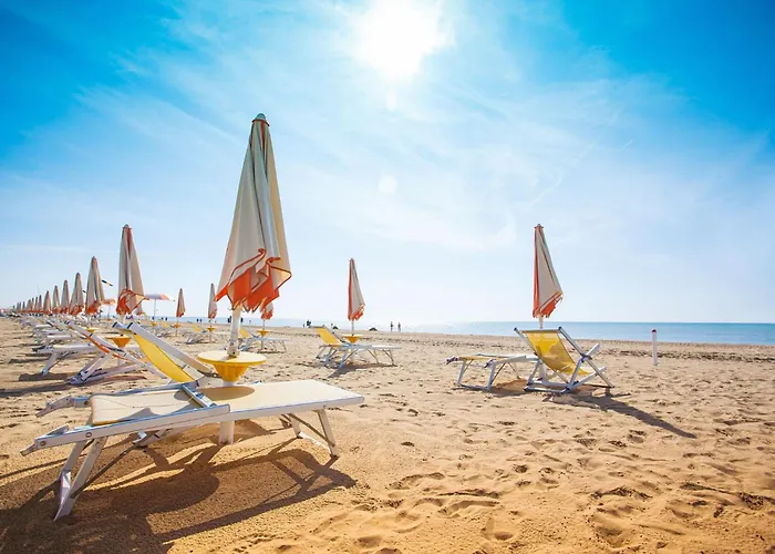 Beachside Comfort With Pool And Terrace * Bibione