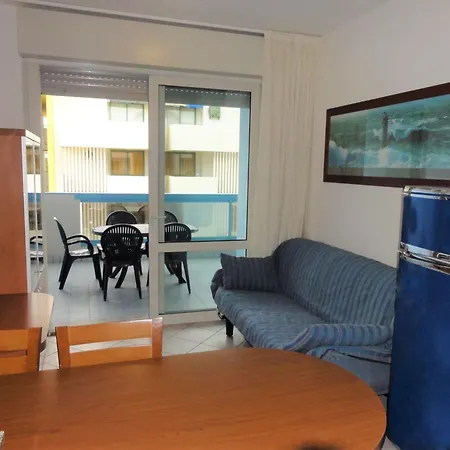Beachside Comfort With Pool And Terrace * ビビオーネ